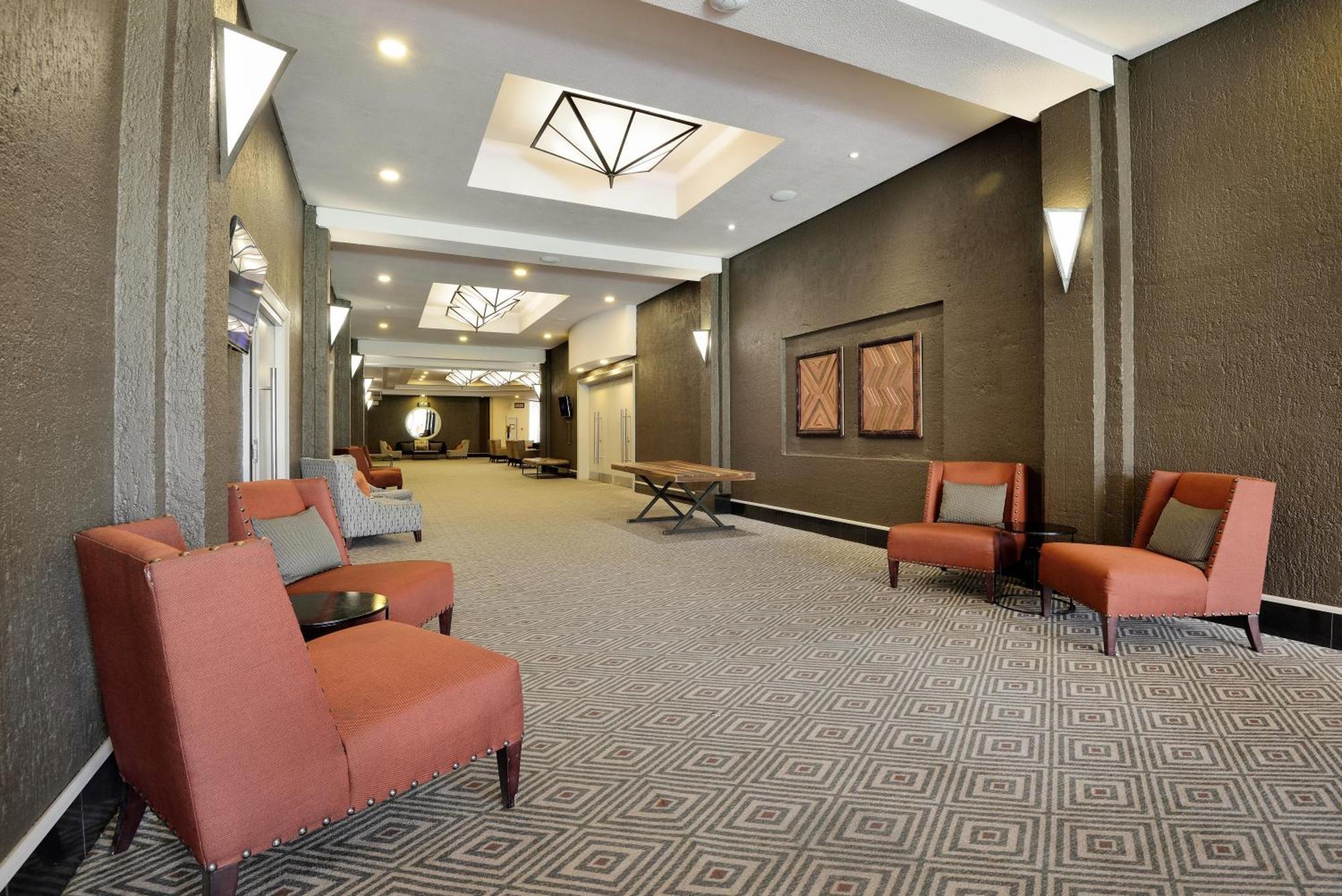 Windhoek Country Club Resort מראה חיצוני תמונה